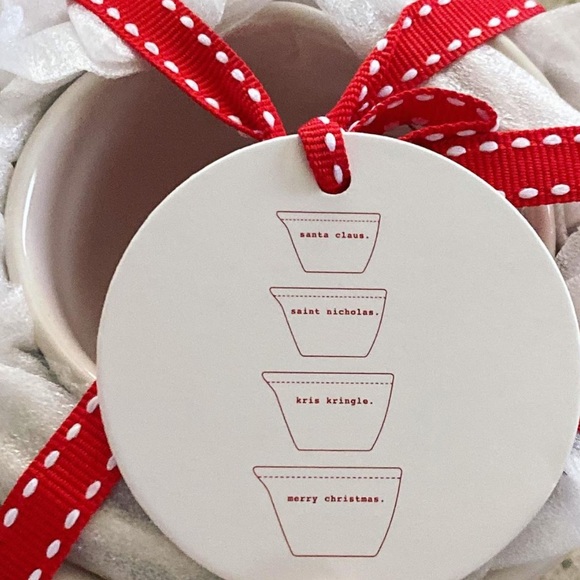 Rae Dunn Merry Christmas Measuring Cups NWT - Picture 3 of 3